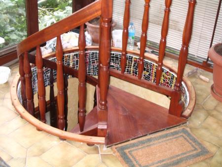 TOUR D'ESCALIER