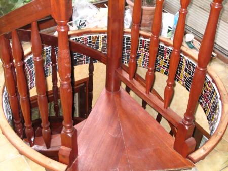 TOUR D'ESCALIER