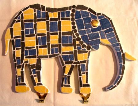 ELEPHANT AVEC CROCHETS